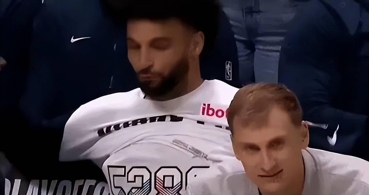 包含穆雷回归赛场，连败首场状态亮眼，MAD观众沸腾！的词条